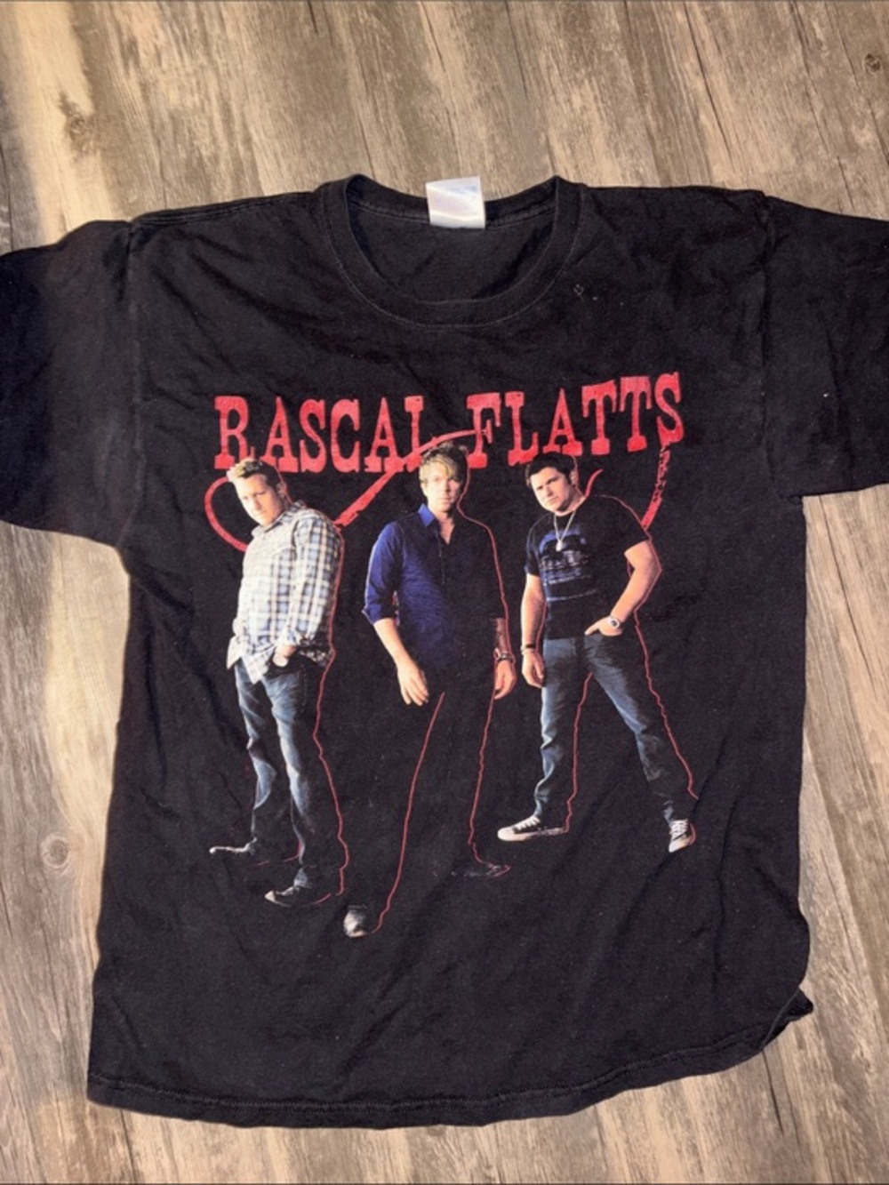 Vintage rascal flats 2010
Concert tee shirt- large